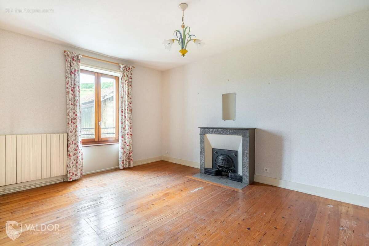 Maison à SAINT-LAGER