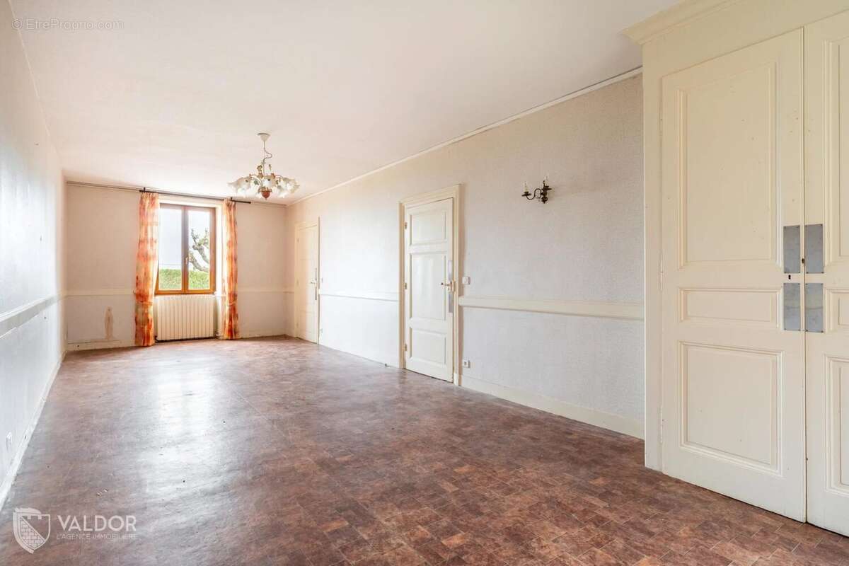 Maison à SAINT-LAGER