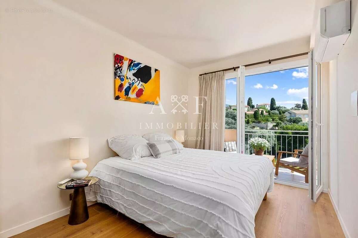 Appartement à ROQUEBRUNE-CAP-MARTIN