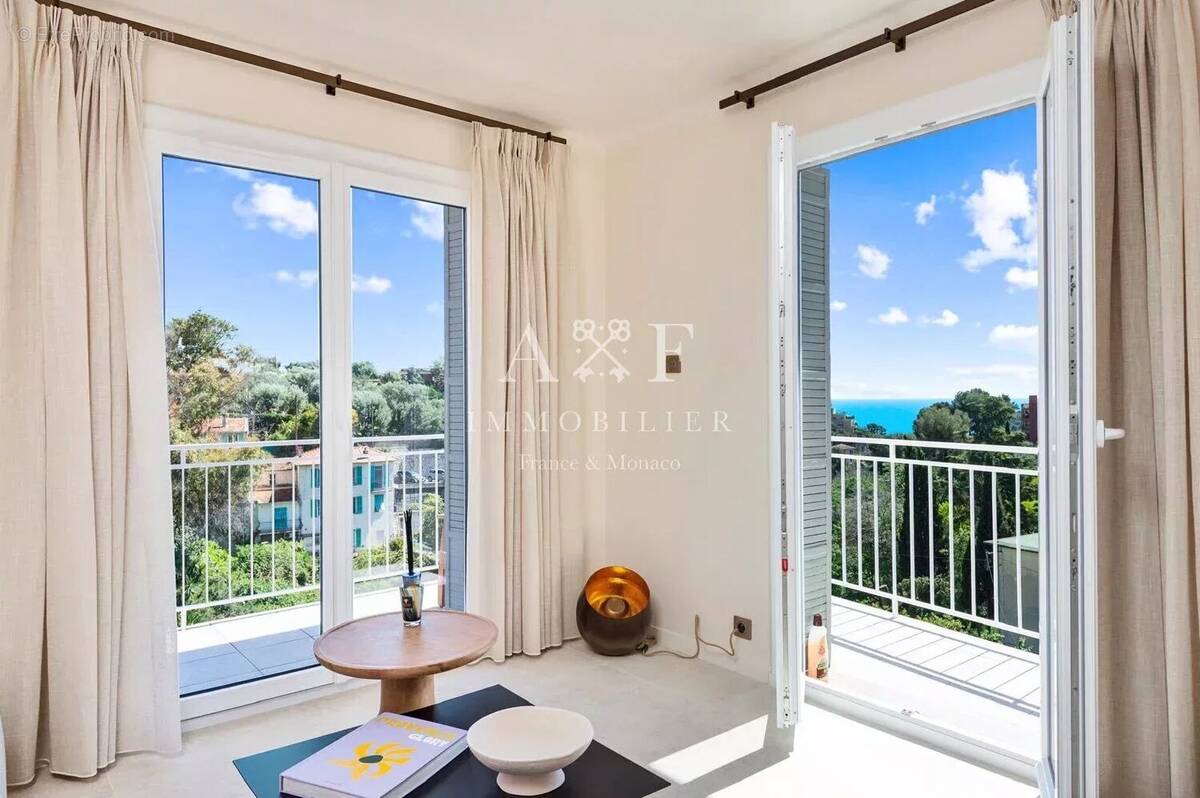 Appartement à ROQUEBRUNE-CAP-MARTIN