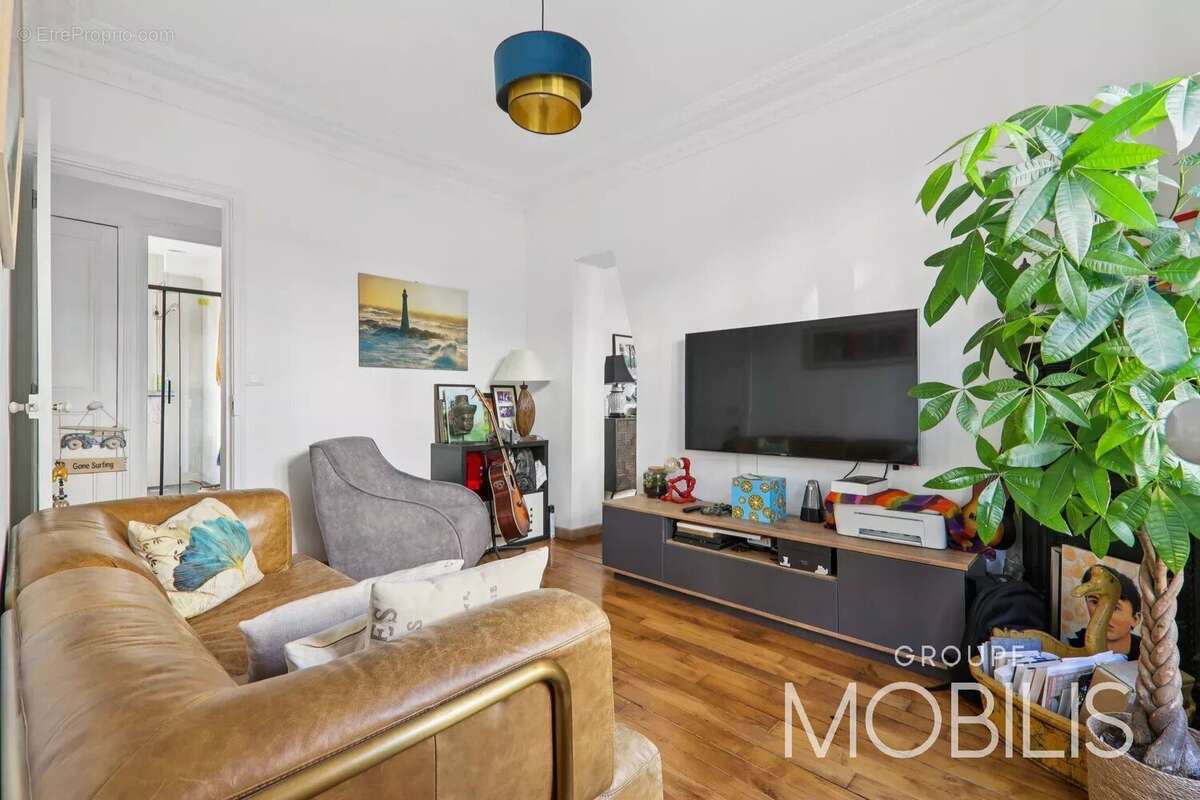 Appartement à PARIS-15E