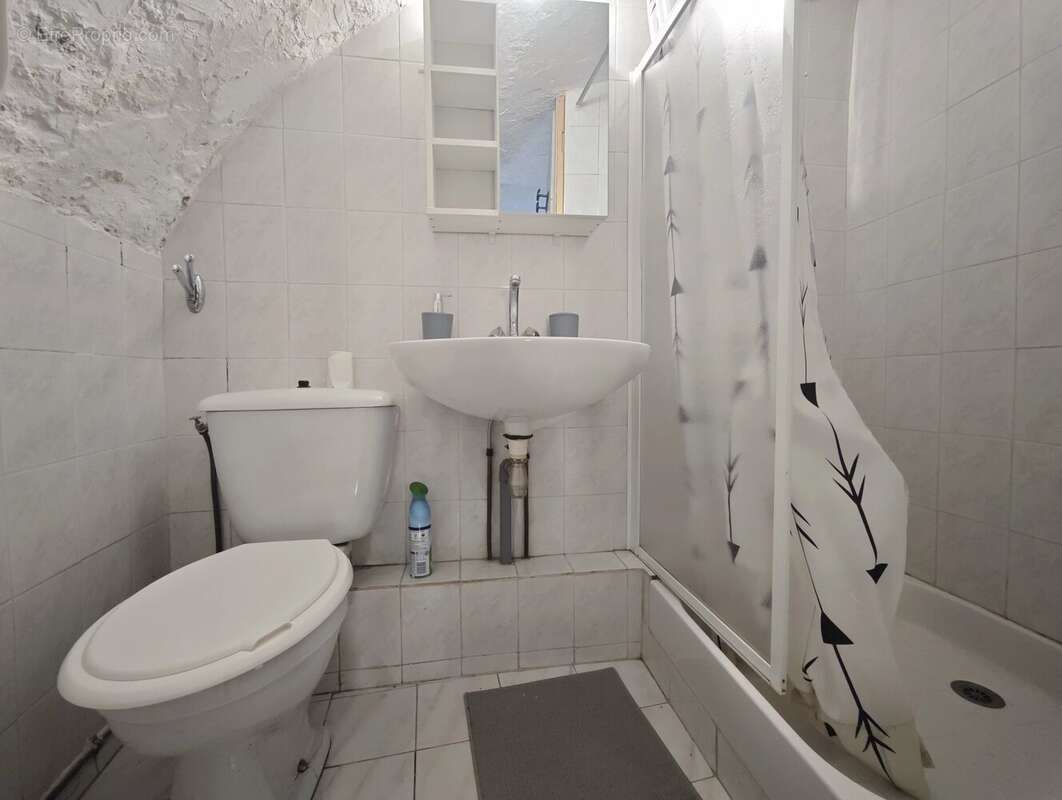 Appartement à MORILLON