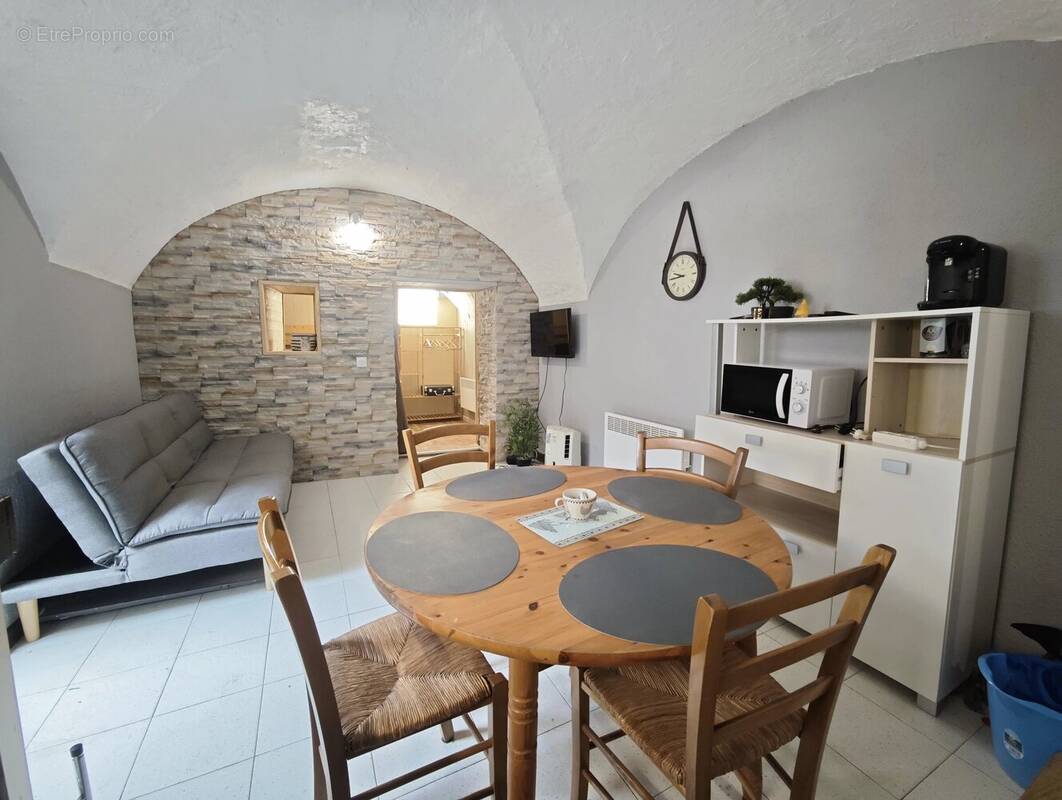 Appartement à MORILLON