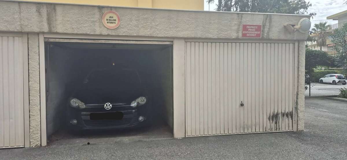 Appartement à SAINT-LAURENT-DU-VAR