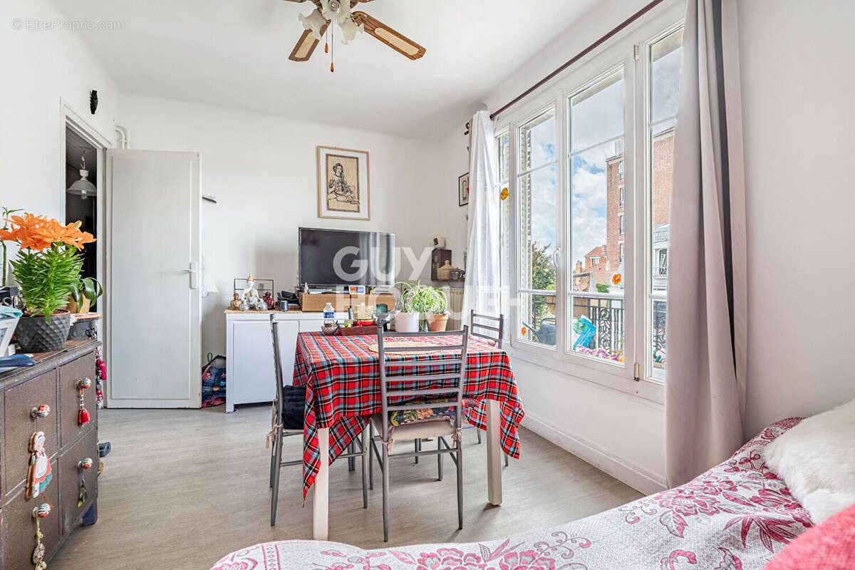 Appartement à ASNIERES-SUR-SEINE
