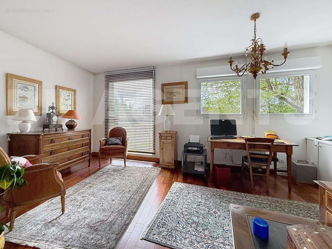 lagny_00009_c0c502d - Appartement à LAGNY-SUR-MARNE