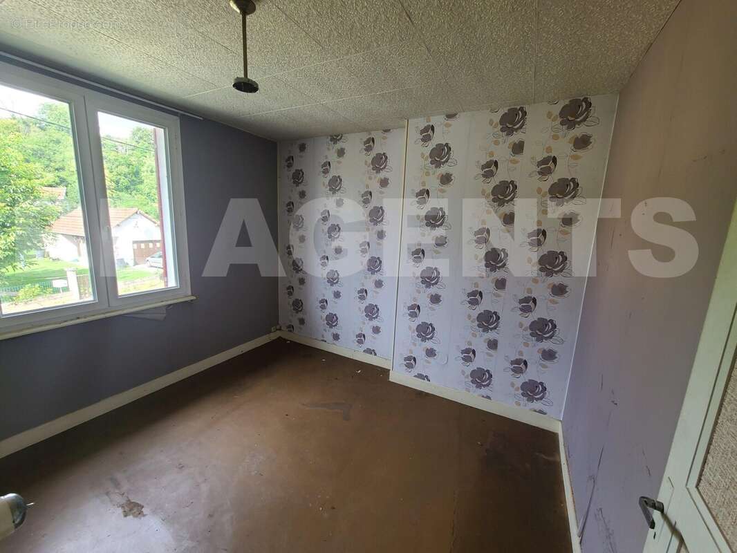 20230801_164649 - Maison à LINAY