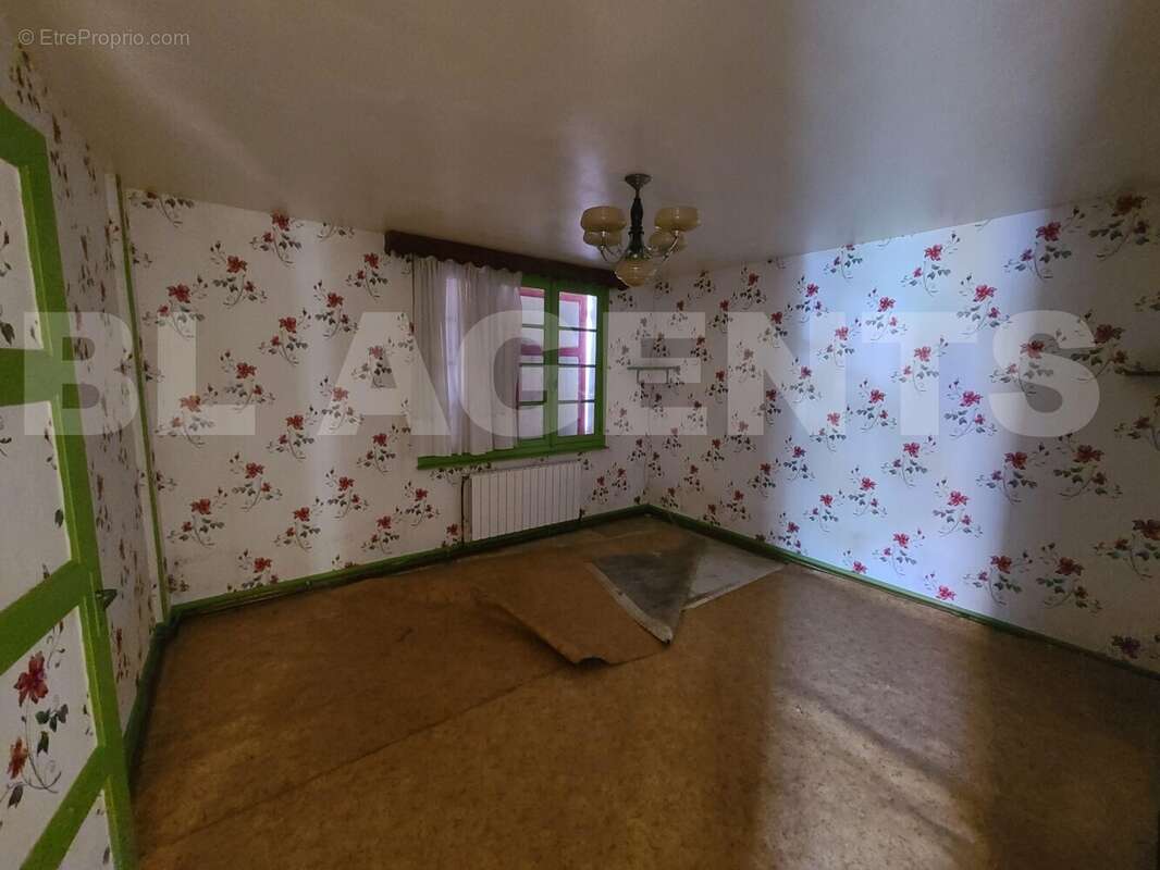 20230801_164730 - Maison à LINAY