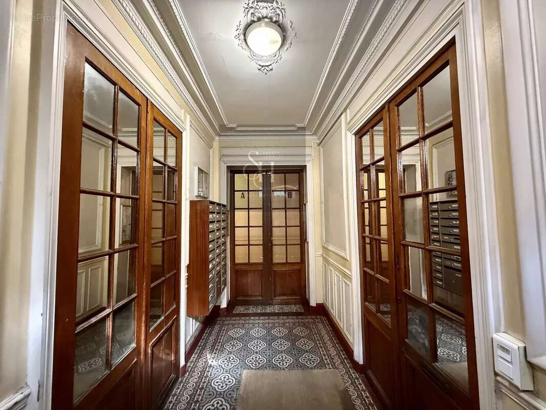 Appartement à PARIS-20E