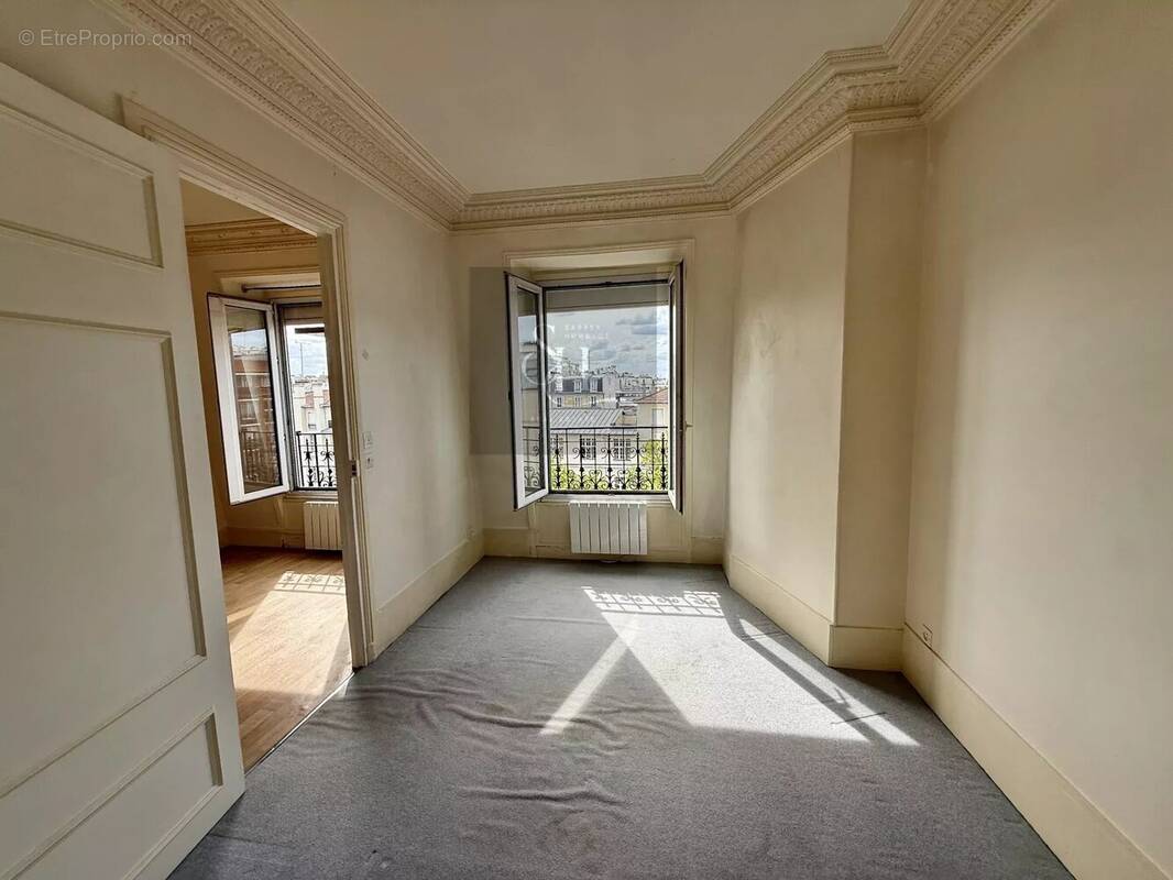 Appartement à PARIS-20E