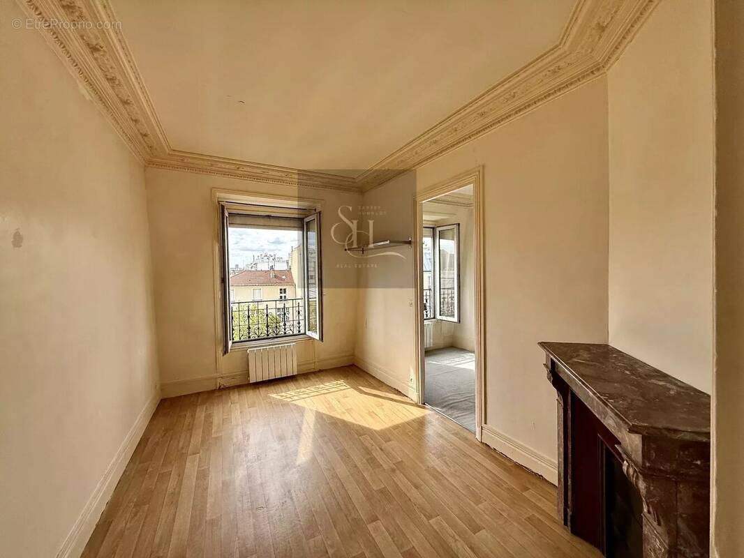 Appartement à PARIS-20E