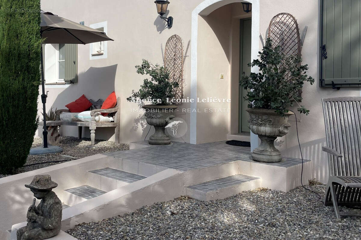 Maison à LES ISSAMBRES