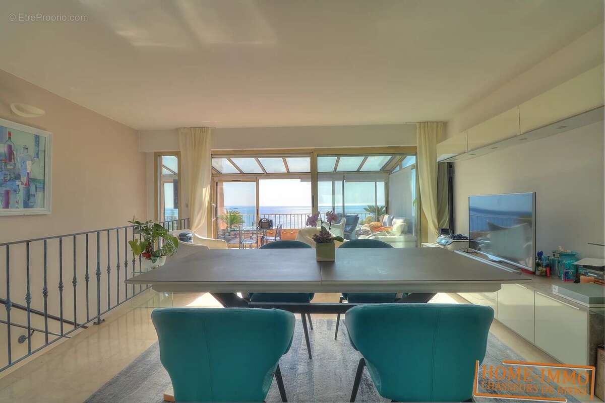 Appartement à VALLAURIS