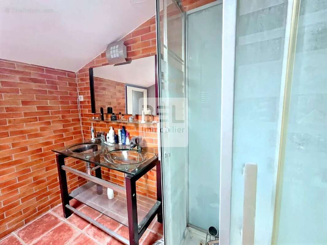 Appartement à PONT-SAINT-ESPRIT