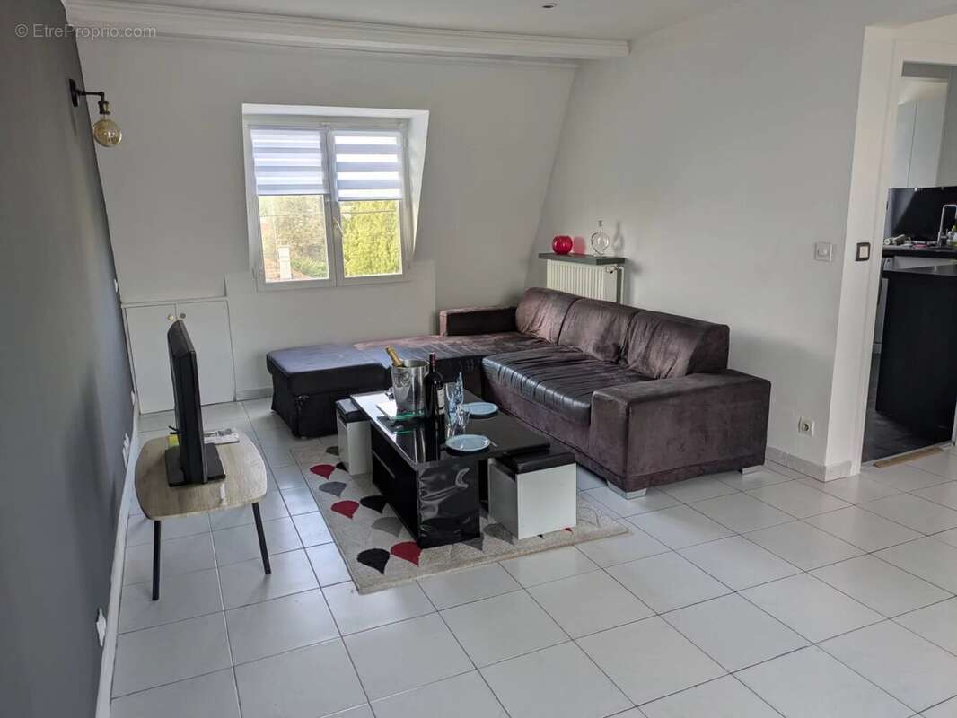 Appartement à MERY-SUR-OISE