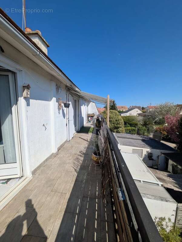 Appartement à MERY-SUR-OISE