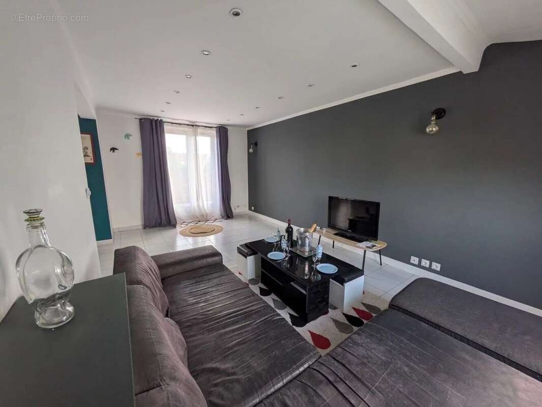 Appartement à MERY-SUR-OISE