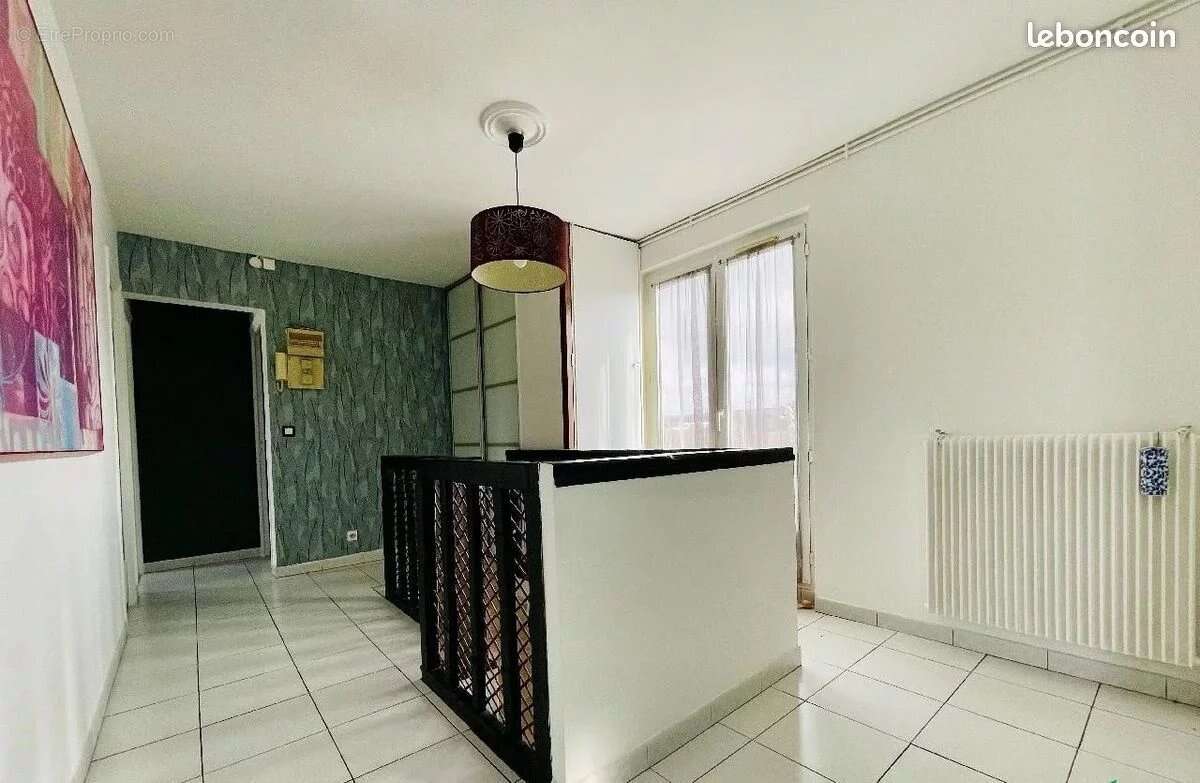 Appartement à MERY-SUR-OISE