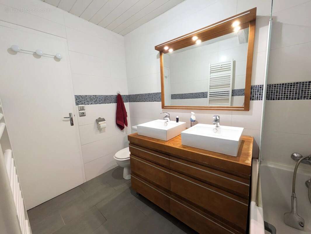 Appartement à MERY-SUR-OISE