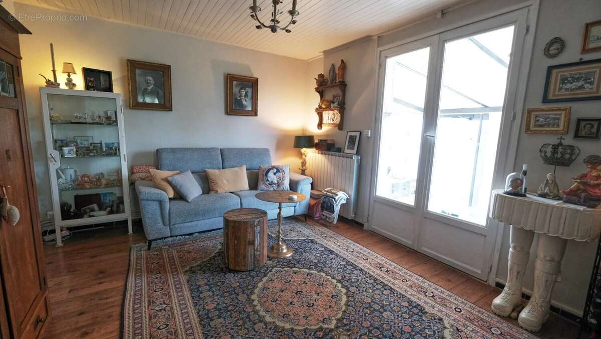 Maison à DUN-SUR-GRANDRY