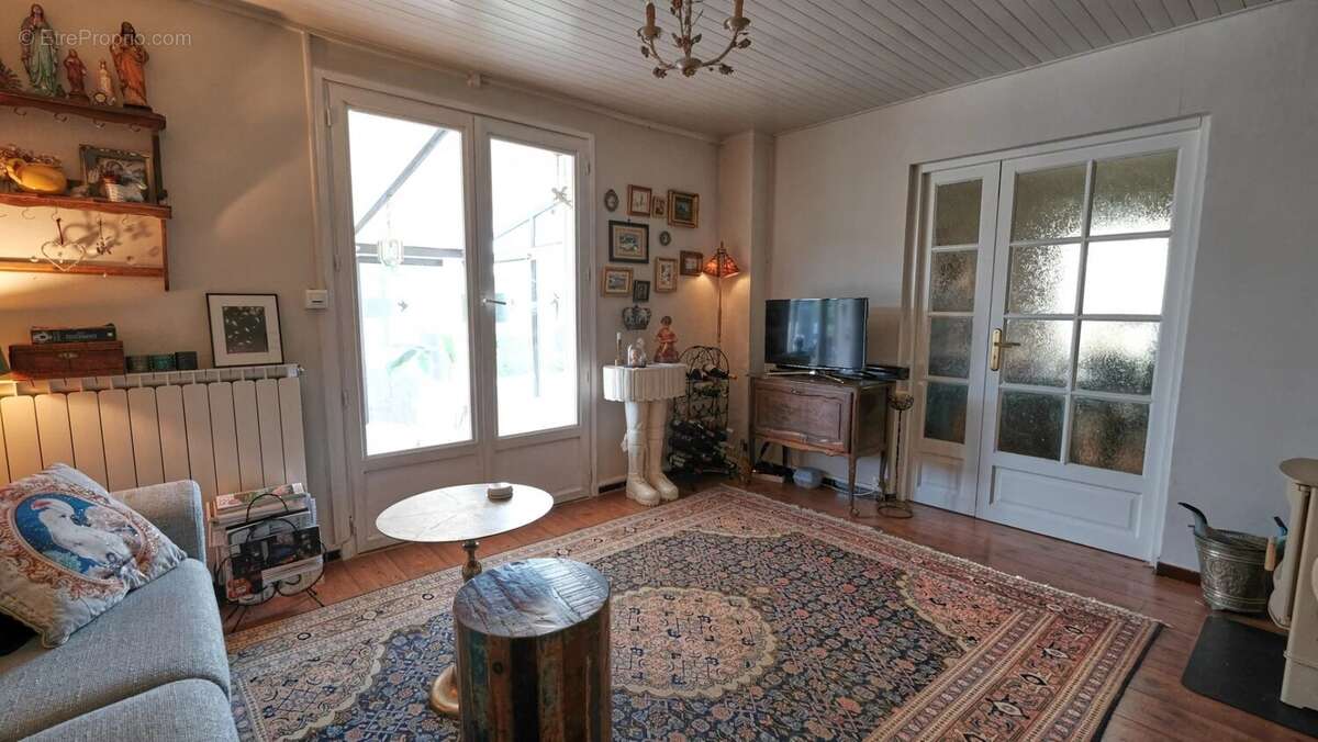 Maison à DUN-SUR-GRANDRY