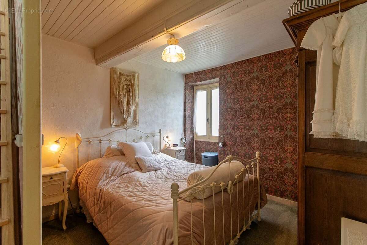 Maison à DUN-SUR-GRANDRY