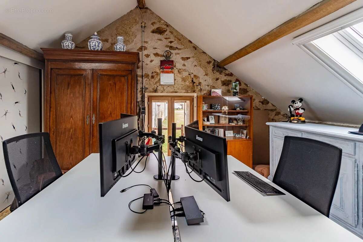 Maison à DUN-SUR-GRANDRY