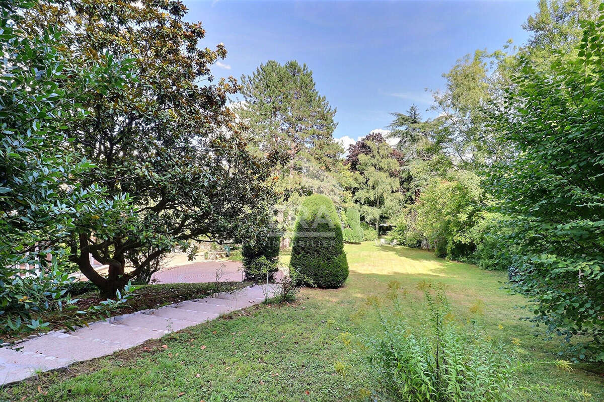 Maison à SAINT-CYR-LA-RIVIERE