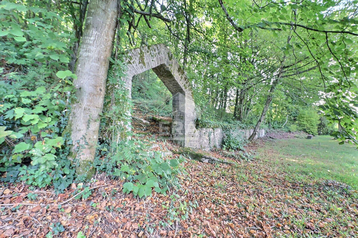 Maison à SAINT-CYR-LA-RIVIERE