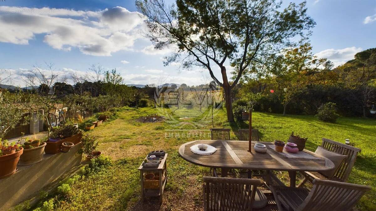 Maison à PLAN-DE-LA-TOUR