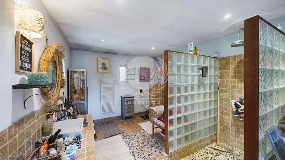 Maison à PLAN-DE-LA-TOUR