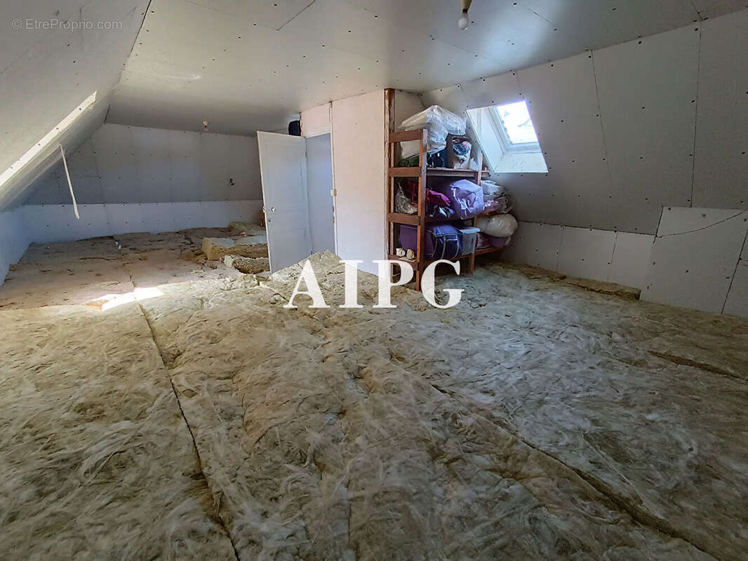 Maison à SAINT-NICOLAS-DU-PELEM