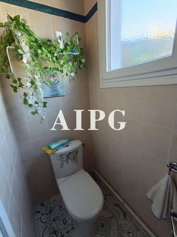 Maison à SAINT-NICOLAS-DU-PELEM