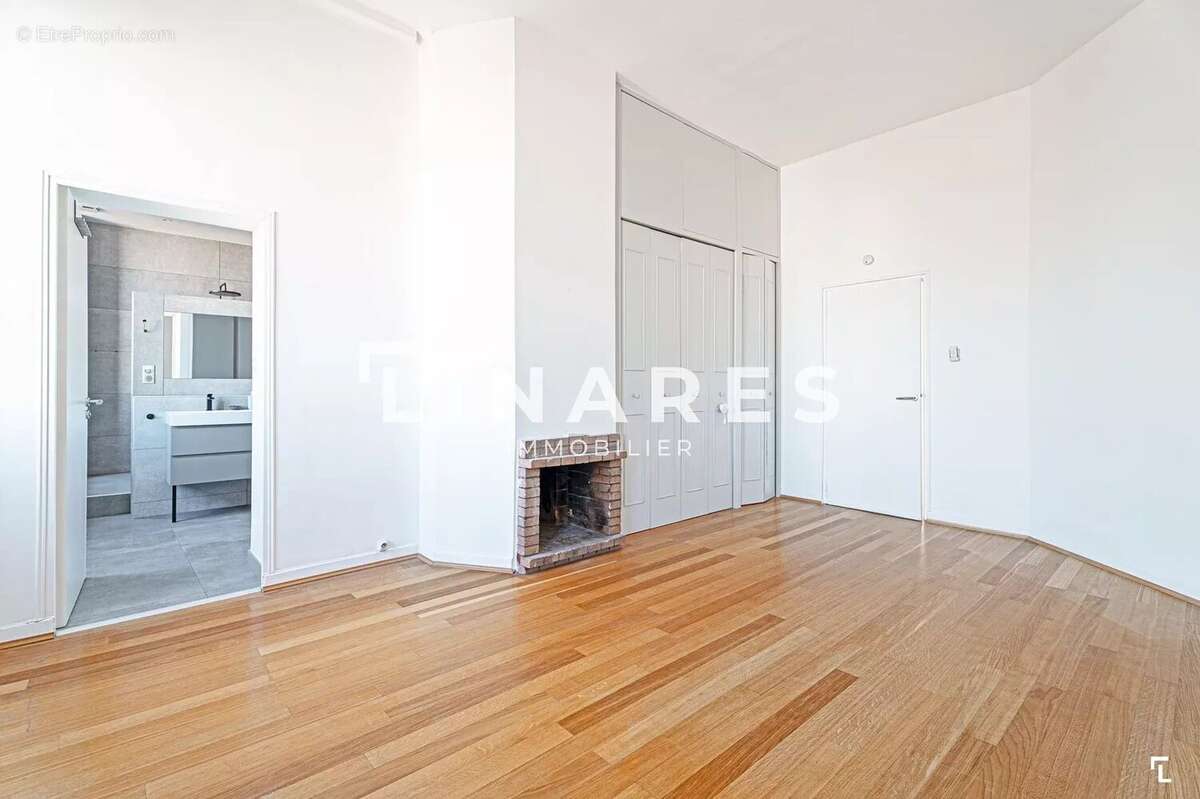Appartement à MARSEILLE-6E