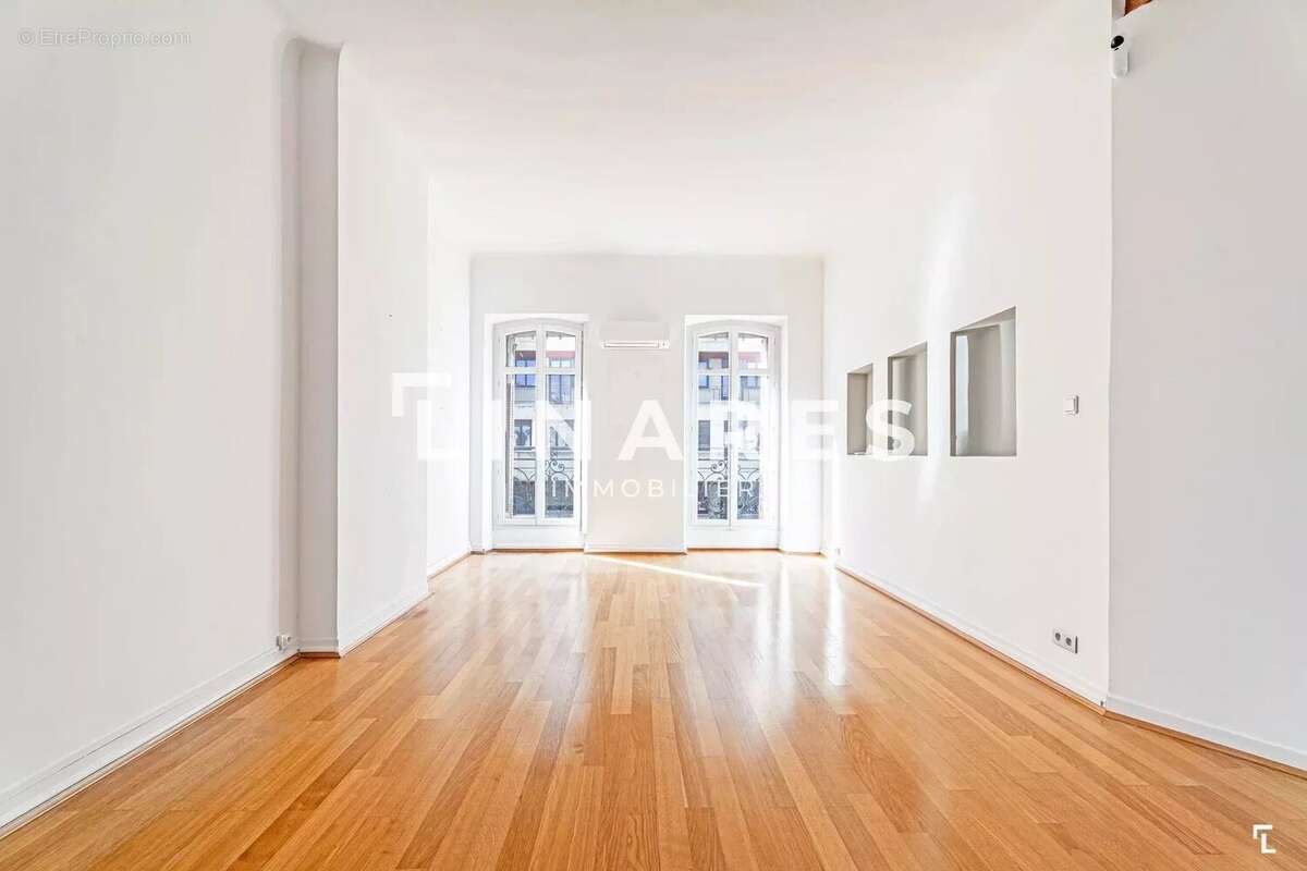 Appartement à MARSEILLE-6E