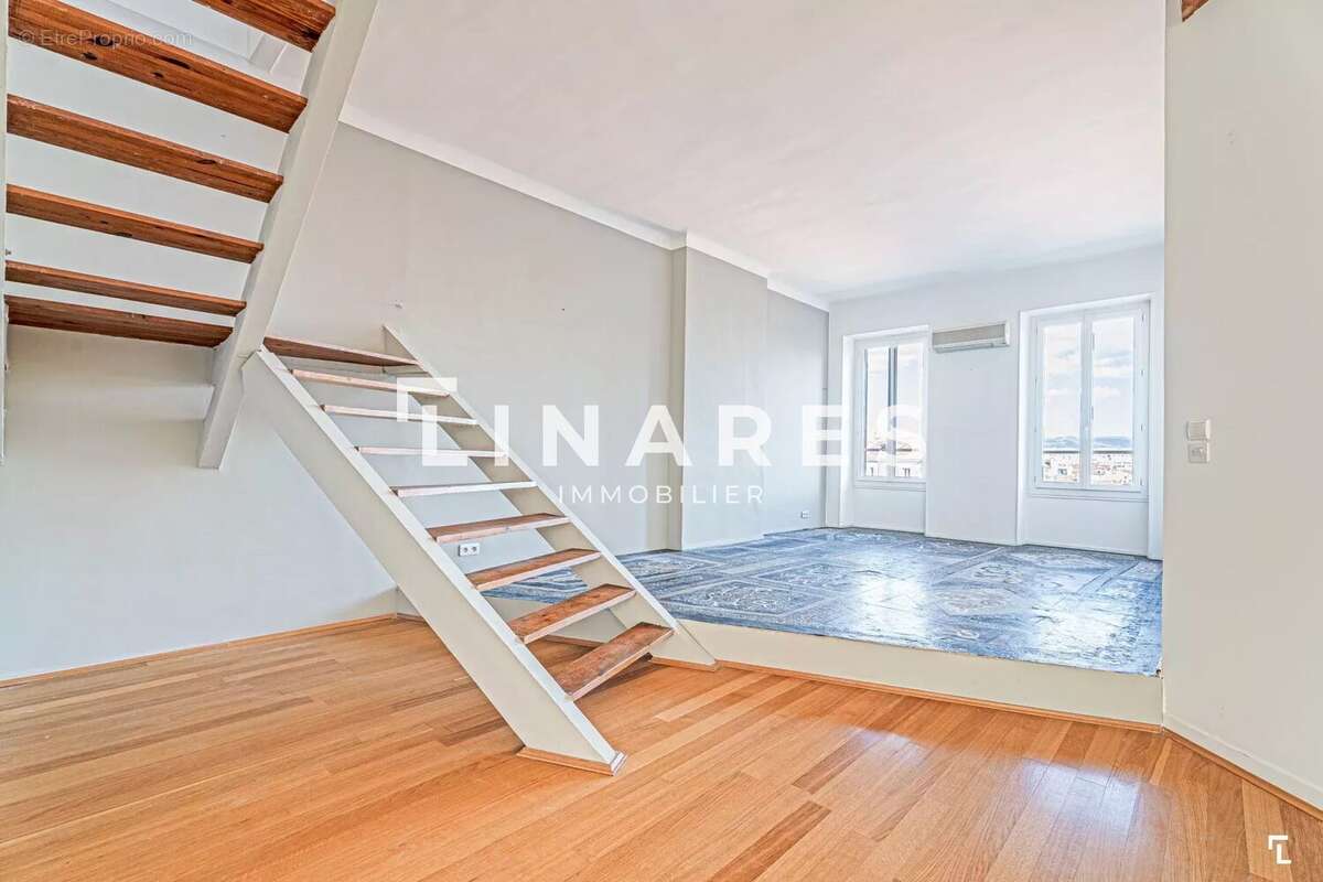 Appartement à MARSEILLE-6E