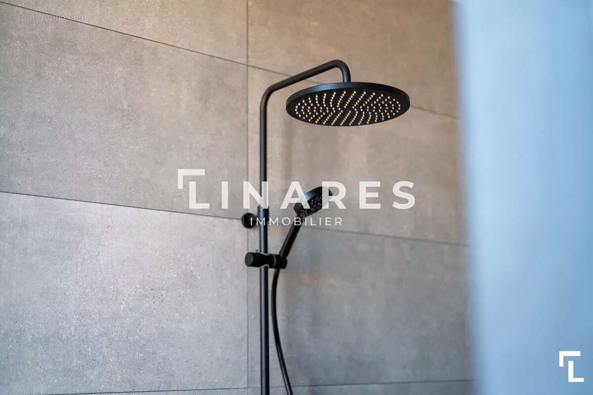 Appartement à MARSEILLE-6E