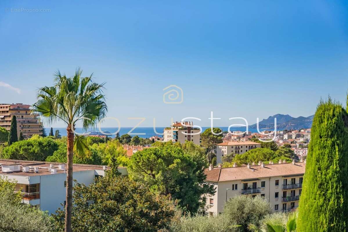 Appartement à LE CANNET