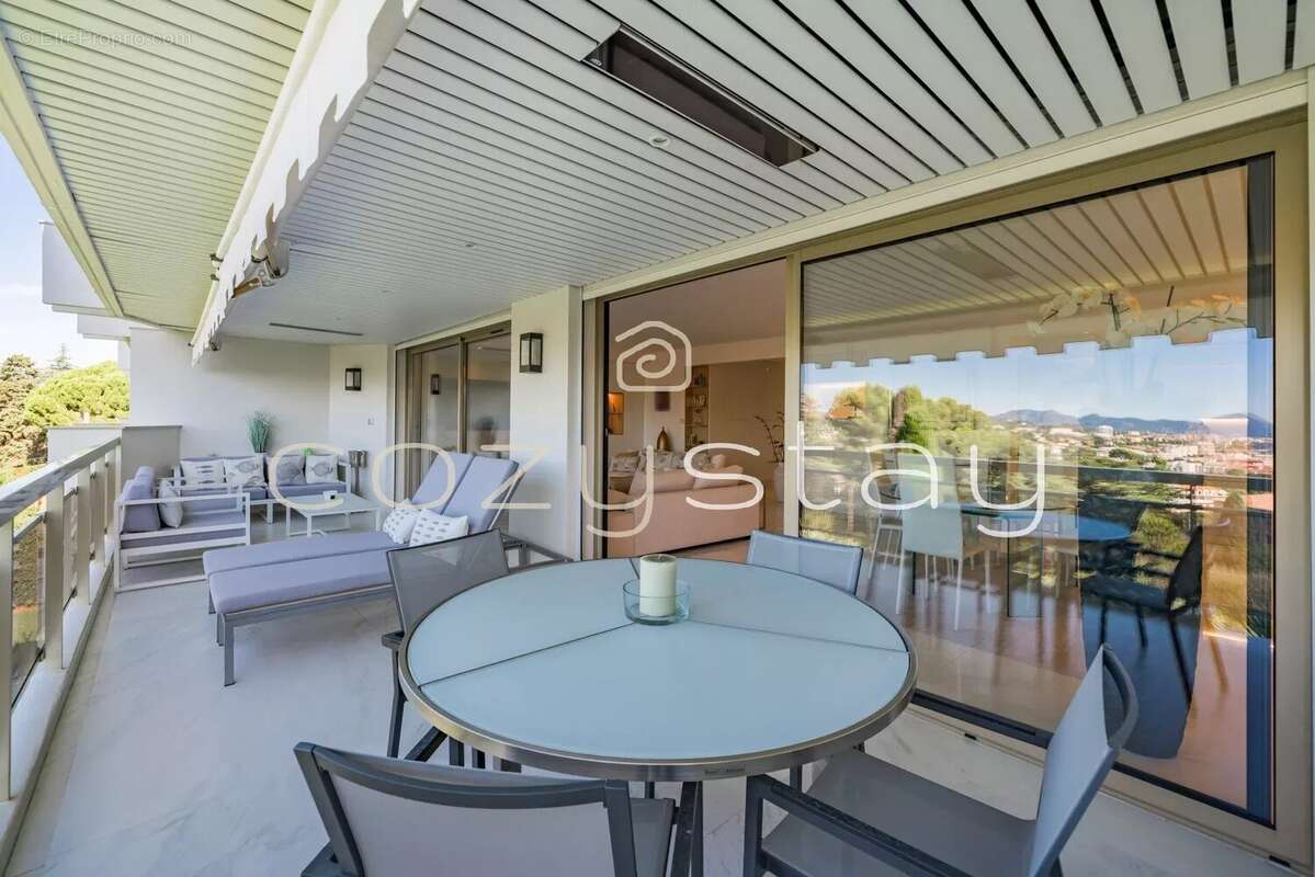 Appartement à LE CANNET