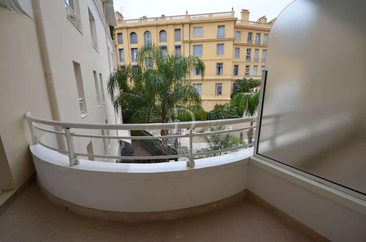 Appartement à BEAULIEU-SUR-MER