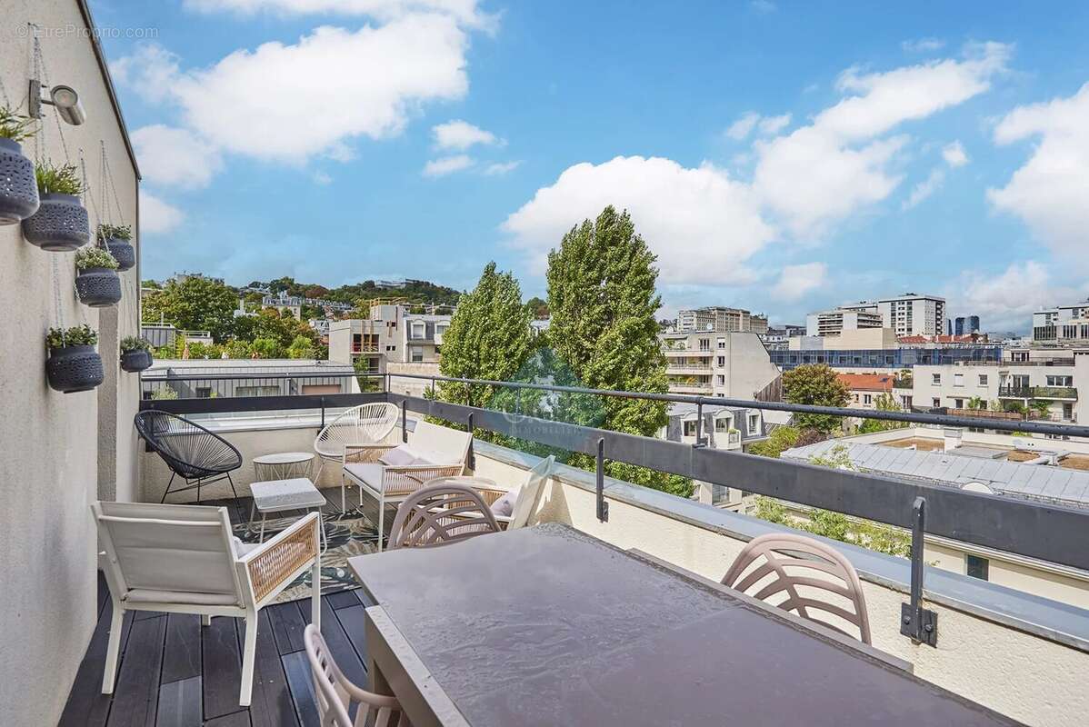 Appartement à SURESNES