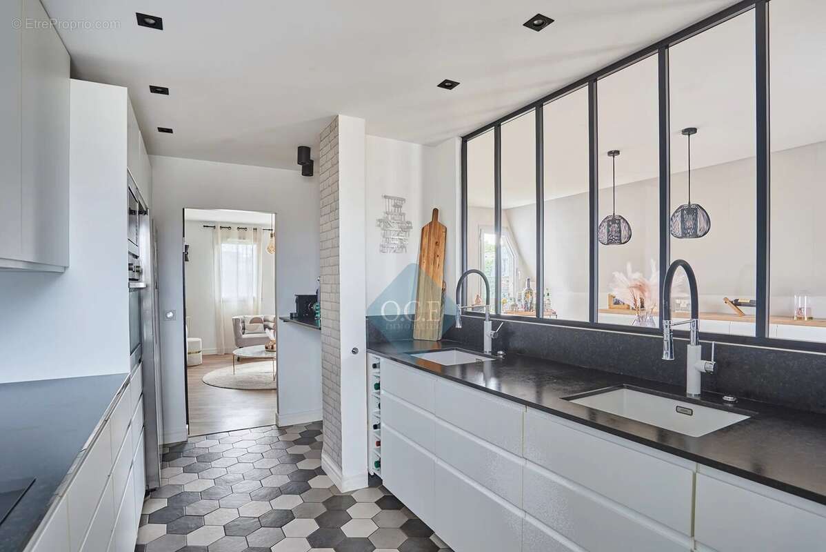 Appartement à SURESNES