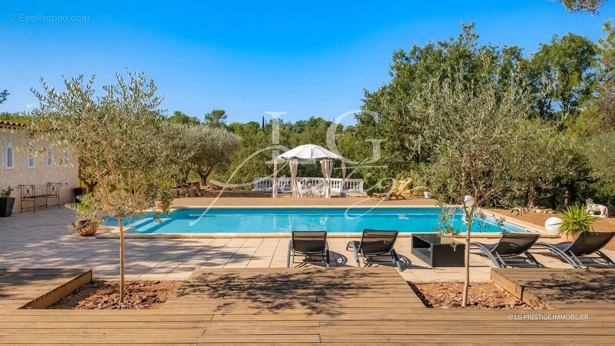 Maison à SAINT-PAUL-EN-FORET