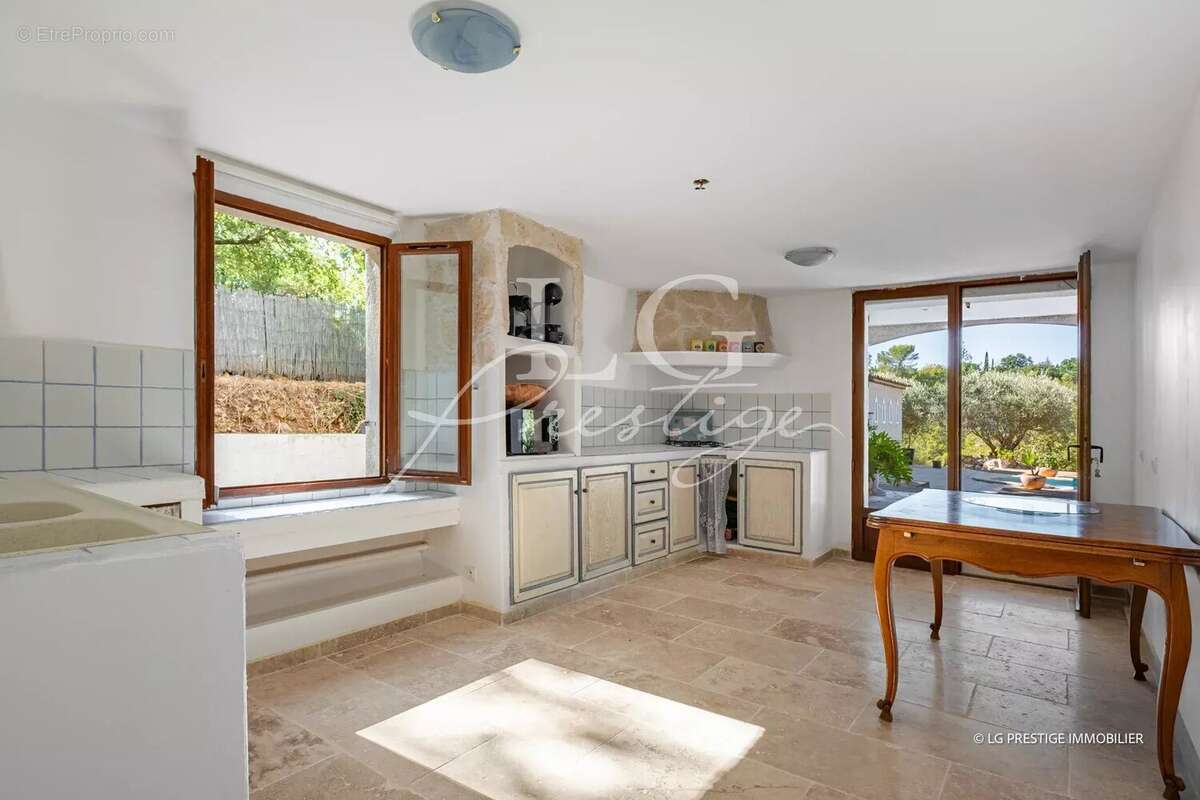 Maison à SAINT-PAUL-EN-FORET