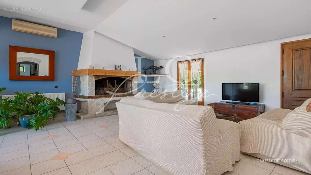 Maison à SAINT-PAUL-EN-FORET