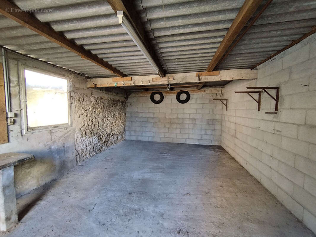 Terrain à LA VILLE-AUX-DAMES