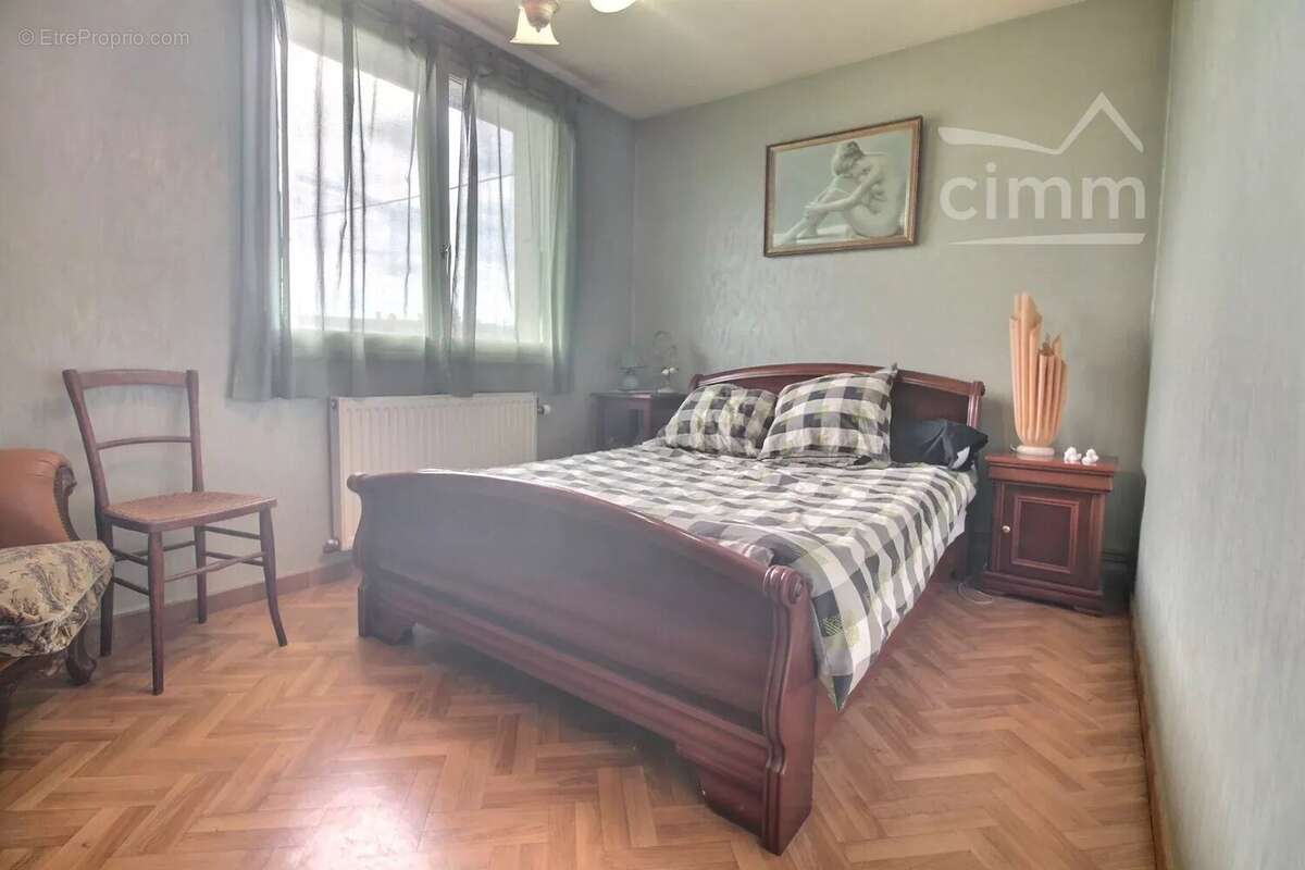 Maison à LE PEAGE-DE-ROUSSILLON