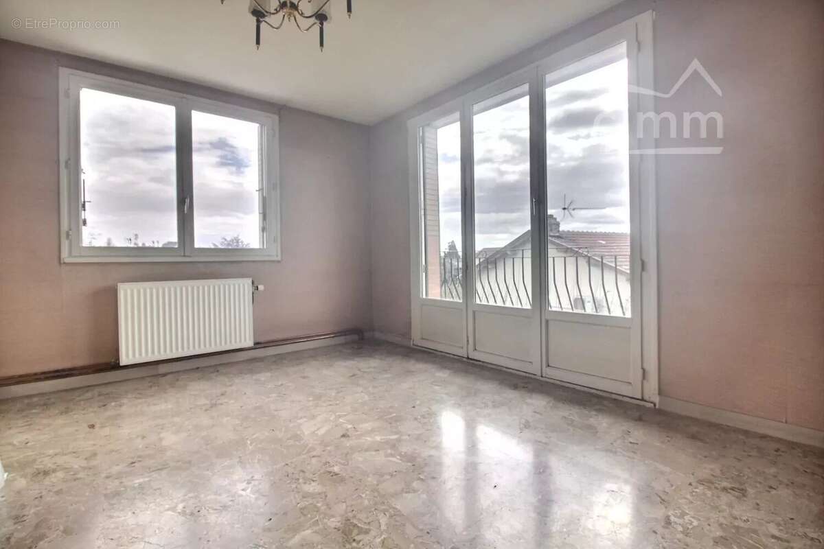 Maison à LE PEAGE-DE-ROUSSILLON