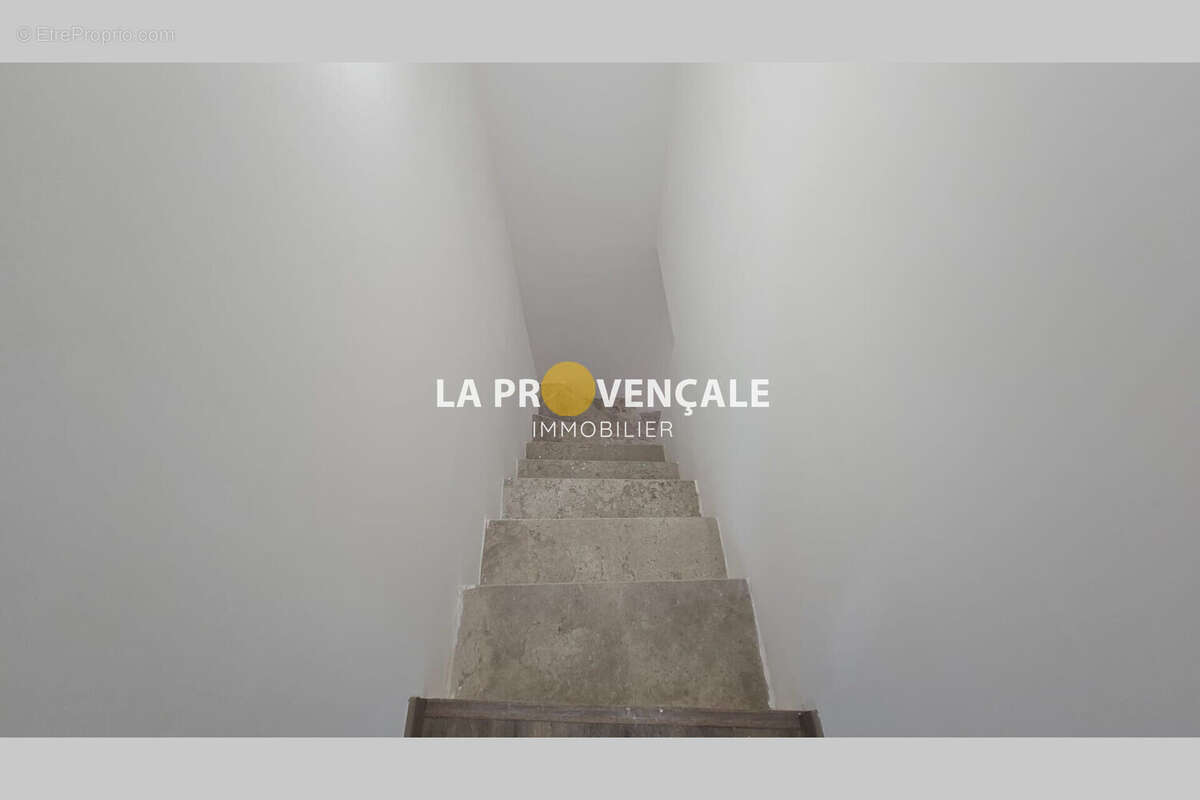 Appartement à TRETS