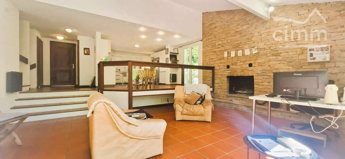 Maison à LA VERPILLIERE